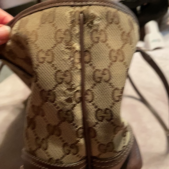 Gucci Handbag - Picture 14 of 15